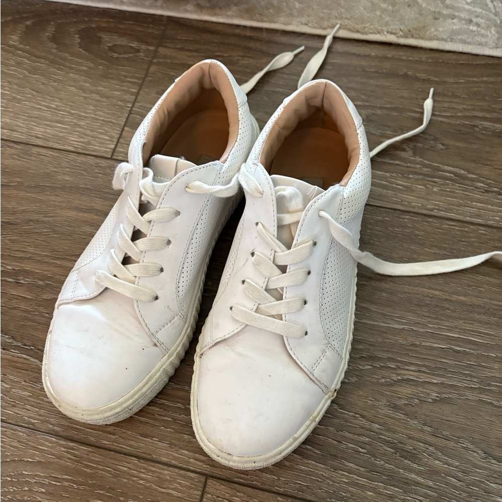 White Casual Sneakers